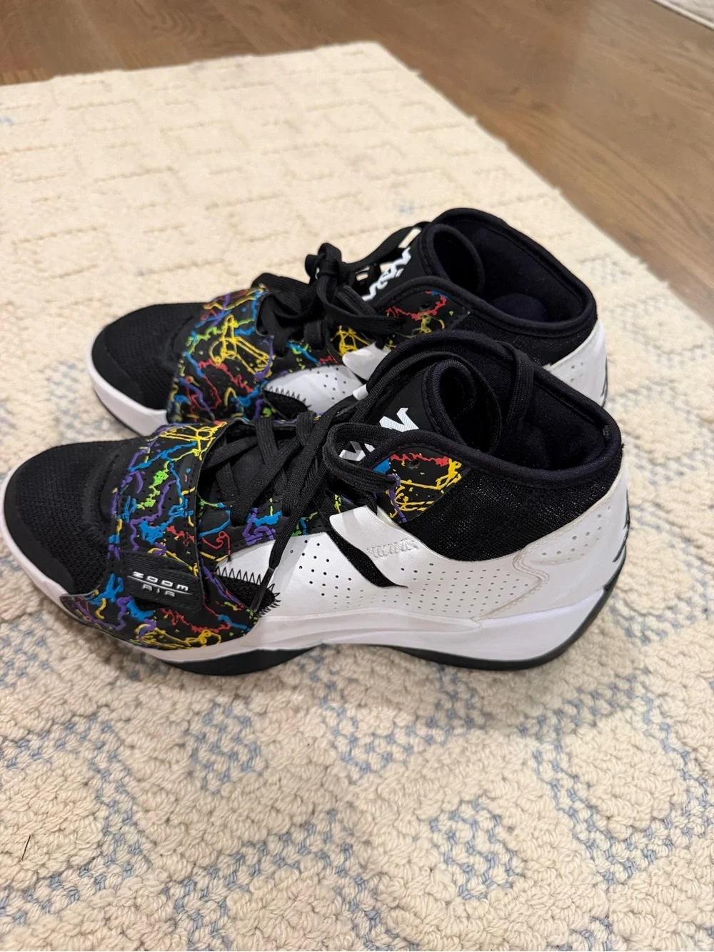 Jordan Basketball Shoes Black Multicolor Paint Splatter Sneakers Size 8.5